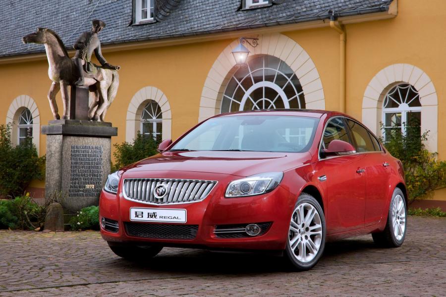  Buick Regal 2008 года  (фото 28 из 37)